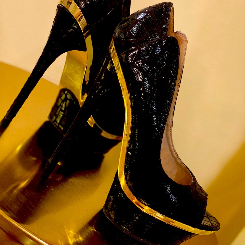 Bebe heels